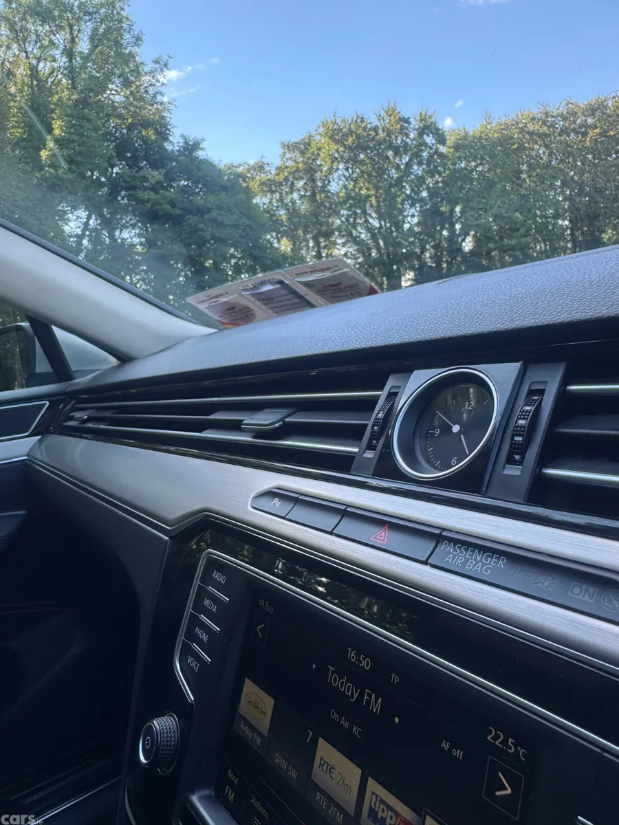 Volkswagen Passat Saloon, Diesel, 2015, Silver