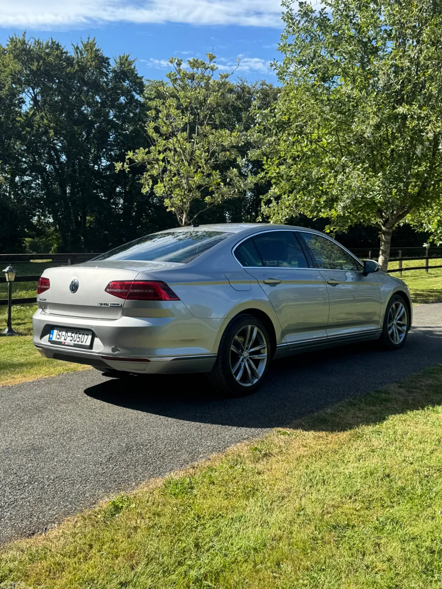 Volkswagen Passat Saloon, Diesel, 2015, Silver