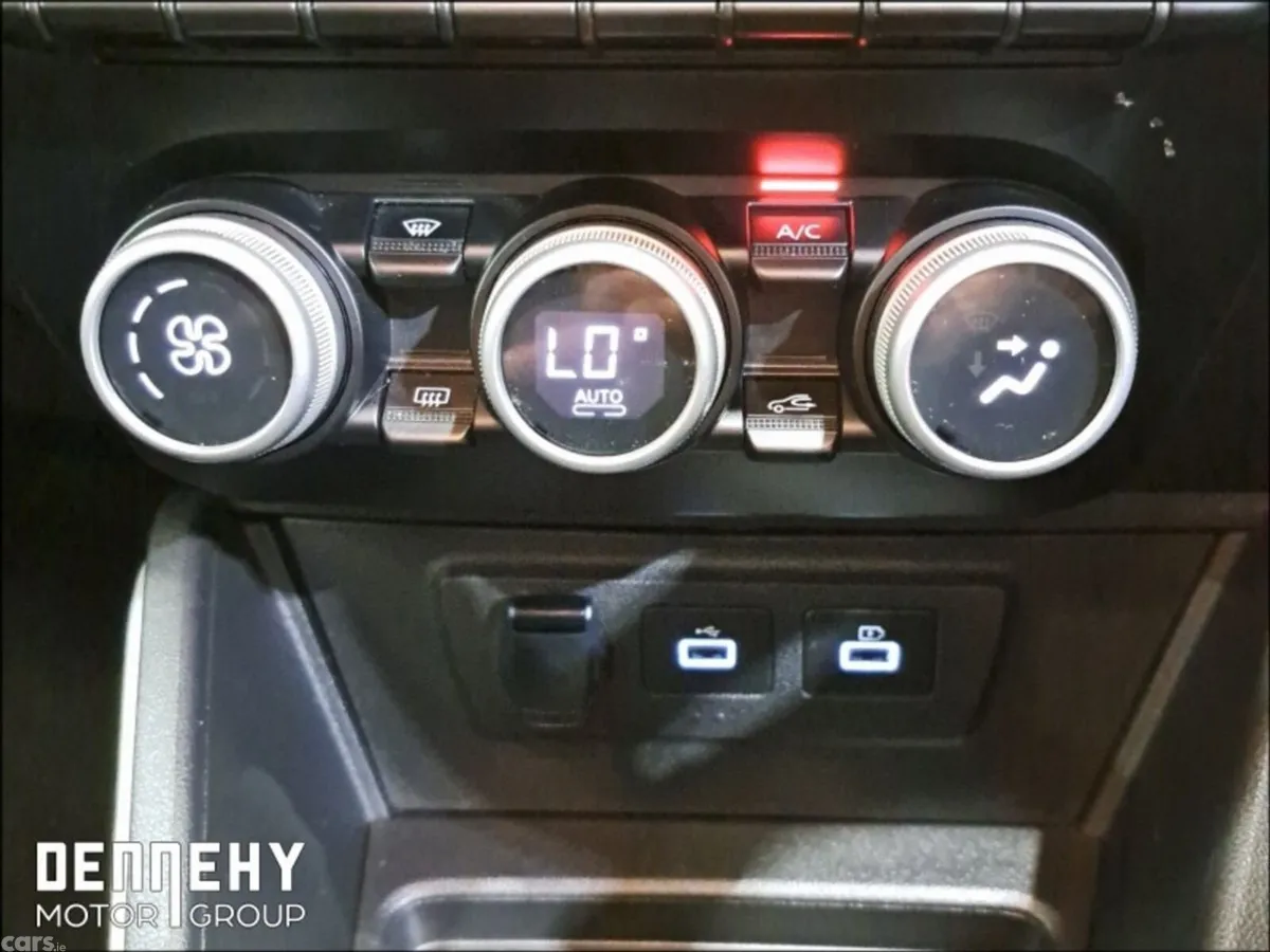 Dacia Duster SUV, Petrol, 2023, Grey