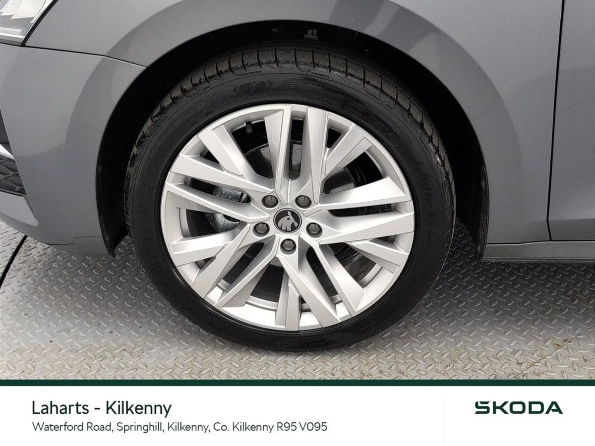 Skoda Octavia Saloon, Diesel, 2026, Grey
