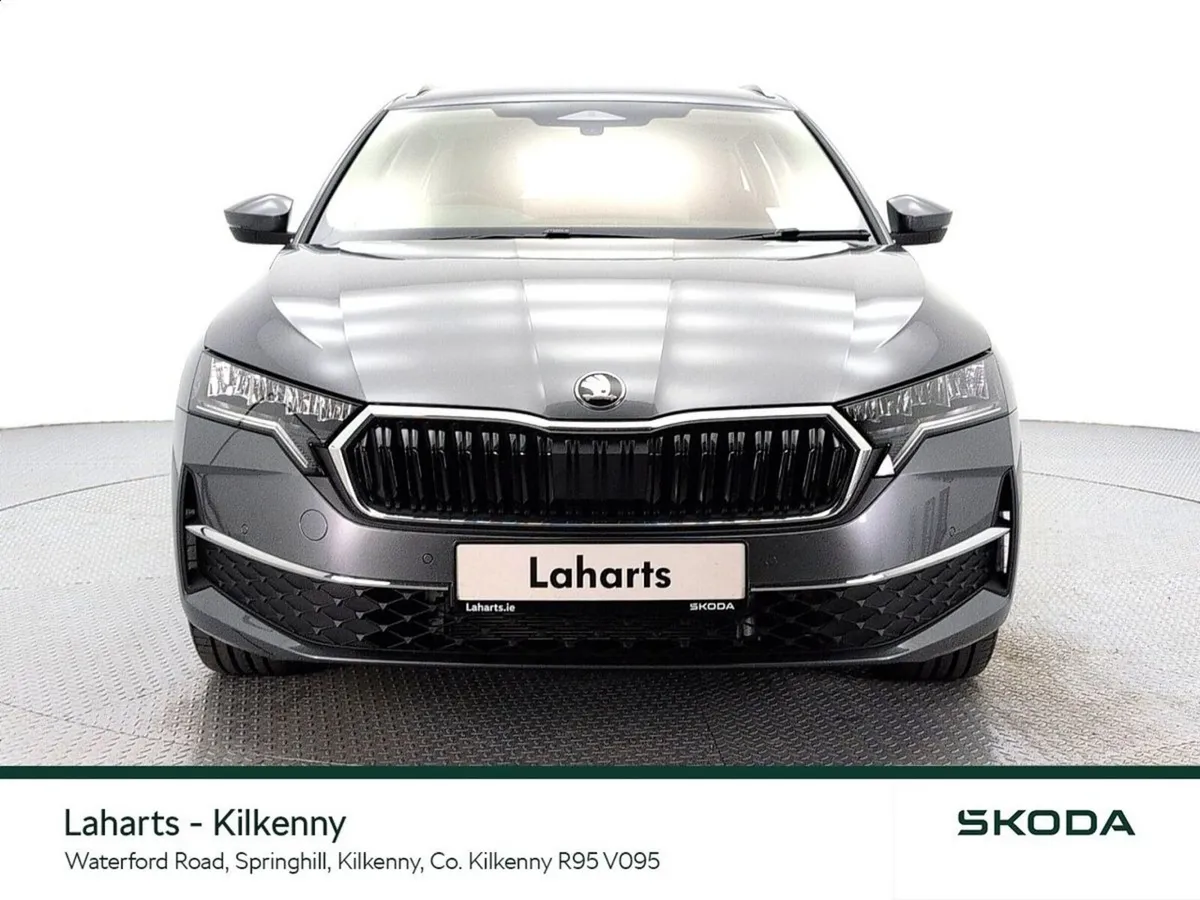 Skoda Octavia Saloon, Diesel, 2026, Grey