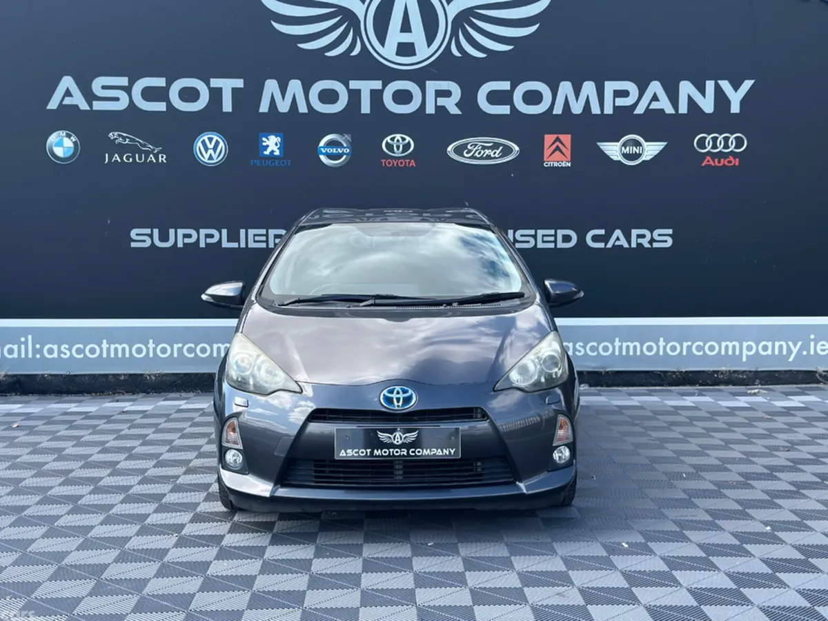Toyota Aqua Hatchback, Petrol Hybrid, 2013, Grey