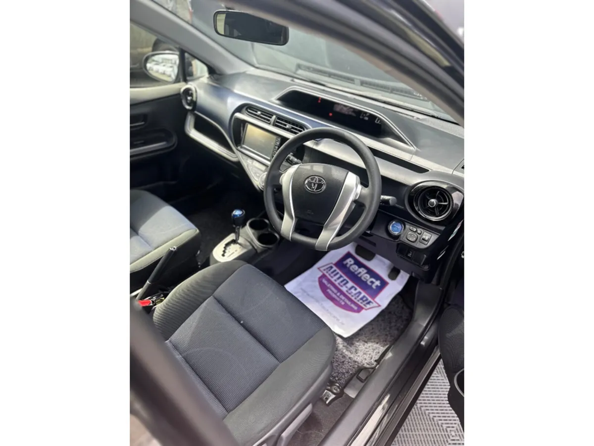 Toyota Aqua Hatchback, Petrol Hybrid, 2015, Black