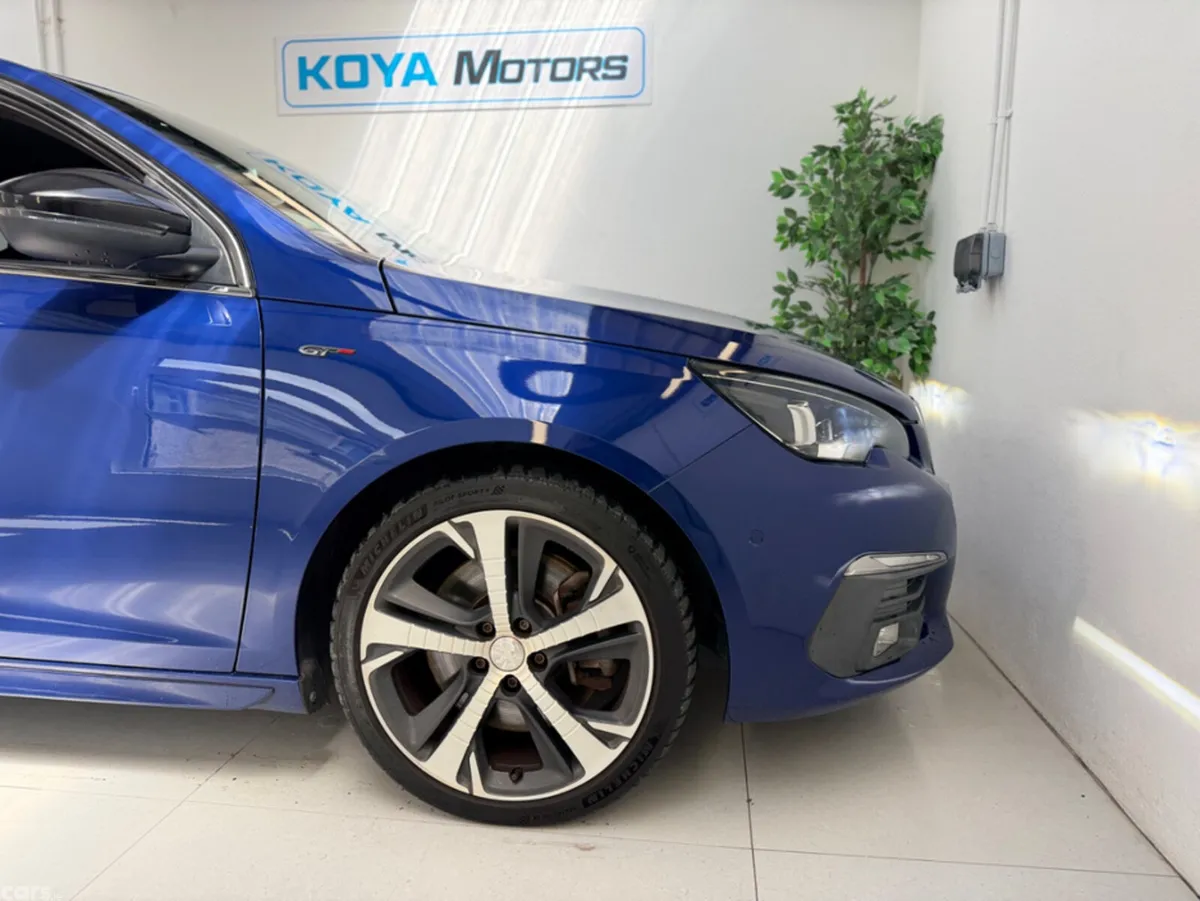 Peugeot 308 Hatchback, Diesel, 2019, Blue