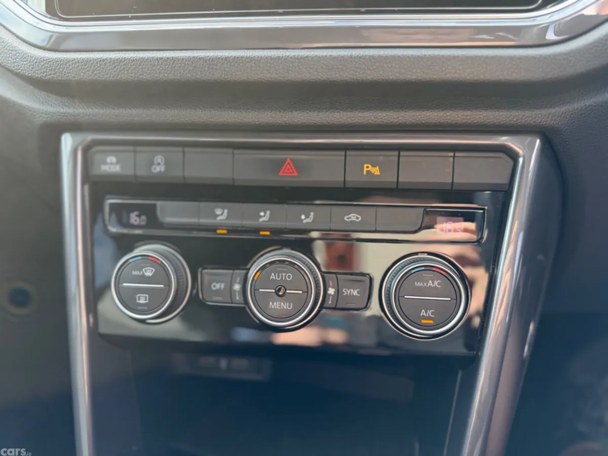 Volkswagen T-Roc SUV, Diesel, 2021, Black