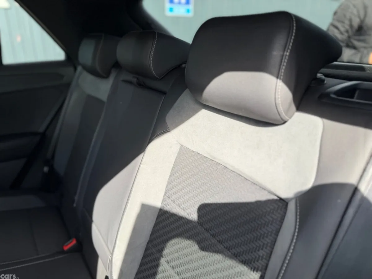 Volkswagen T-Roc SUV, Diesel, 2021, Black