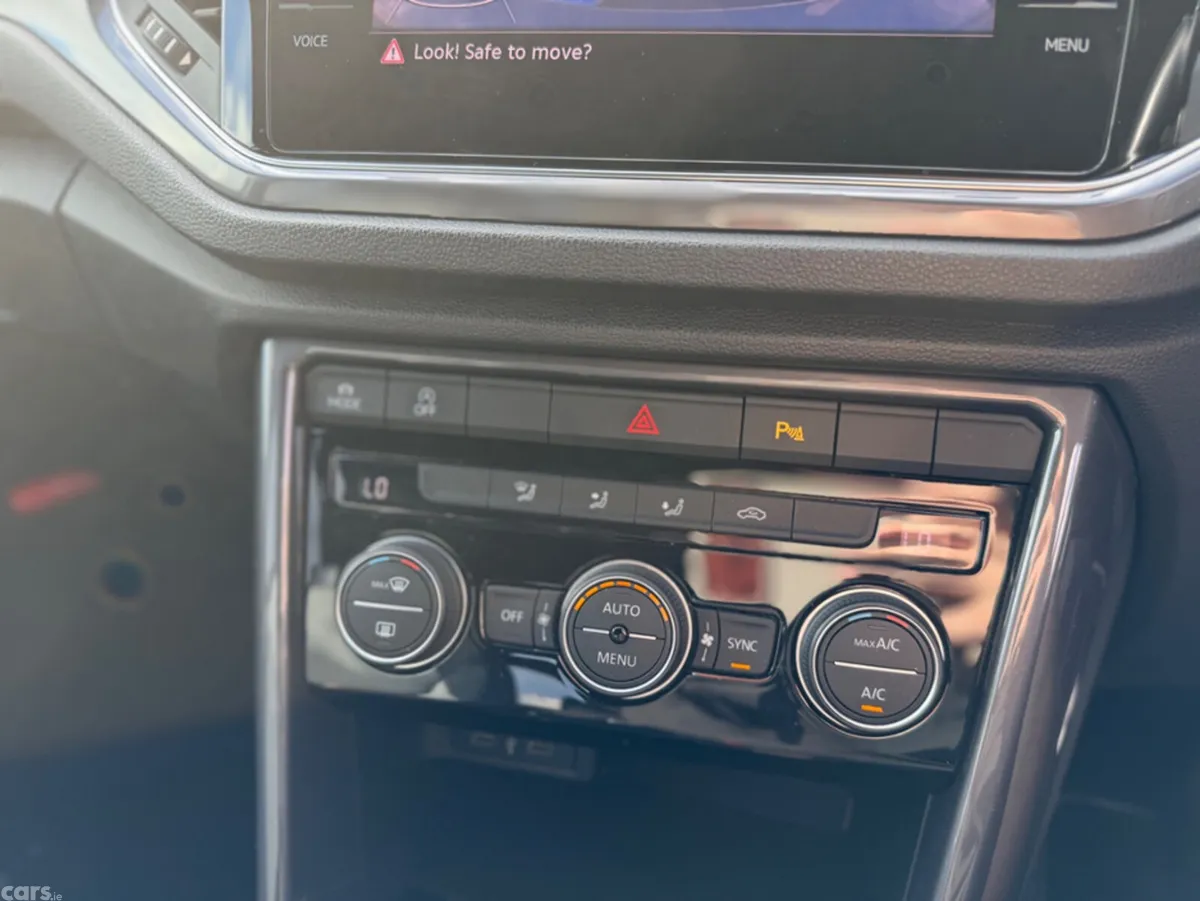 Volkswagen T-Roc SUV, Diesel, 2021, Blue