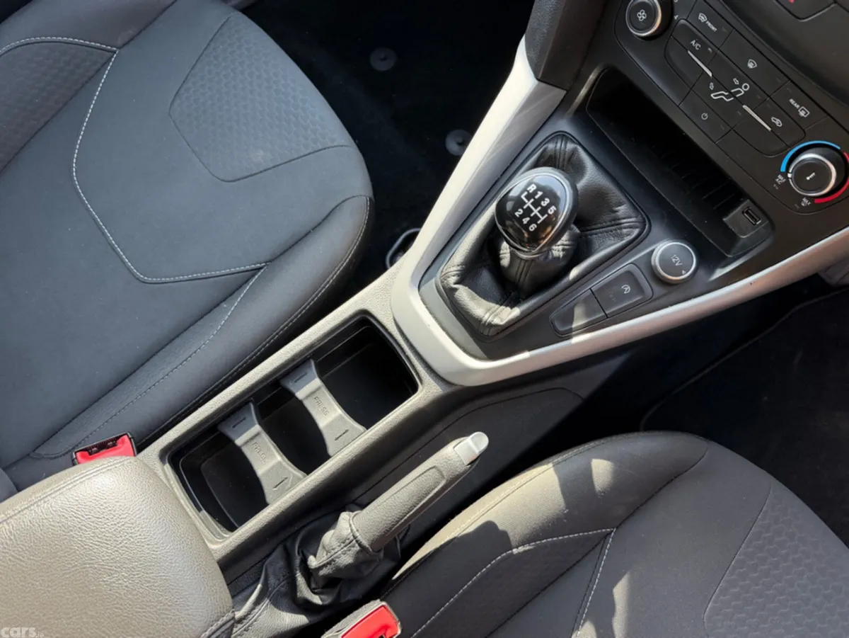 Ford Focus Hatchback, Diesel, 2017, Blue