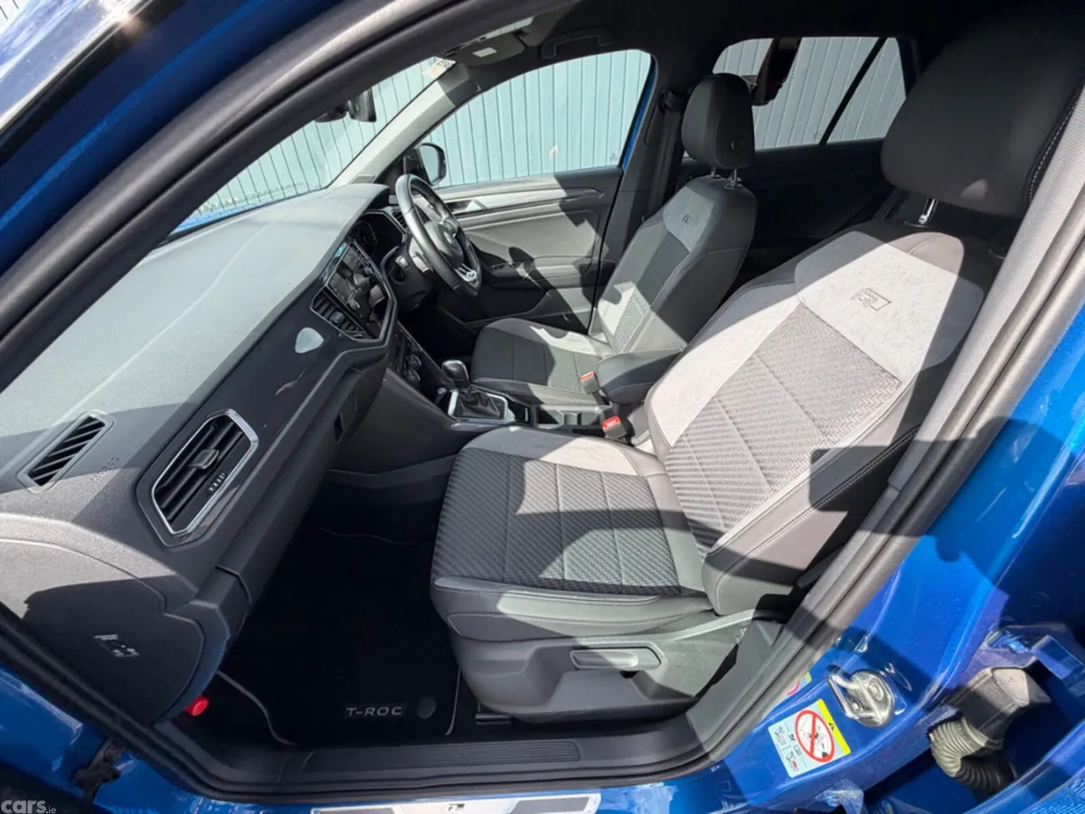 Volkswagen T-Roc SUV, Diesel, 2021, Blue