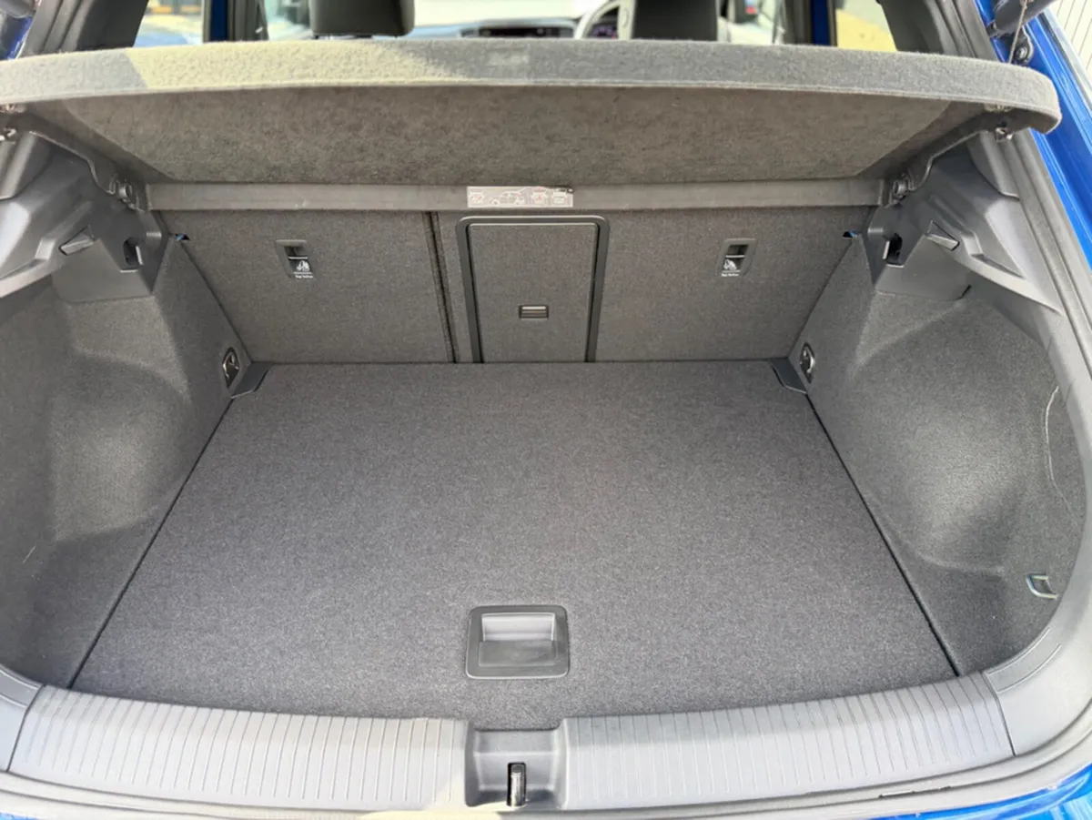 Volkswagen T-Roc SUV, Diesel, 2021, Blue