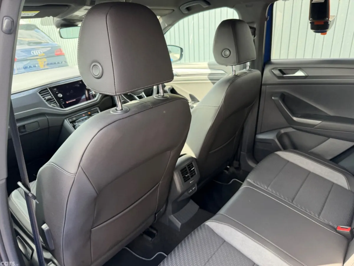 Volkswagen T-Roc SUV, Diesel, 2021, Blue