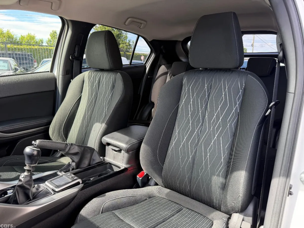 Mitsubishi Eclipse Cross SUV, Petrol, 2019, White