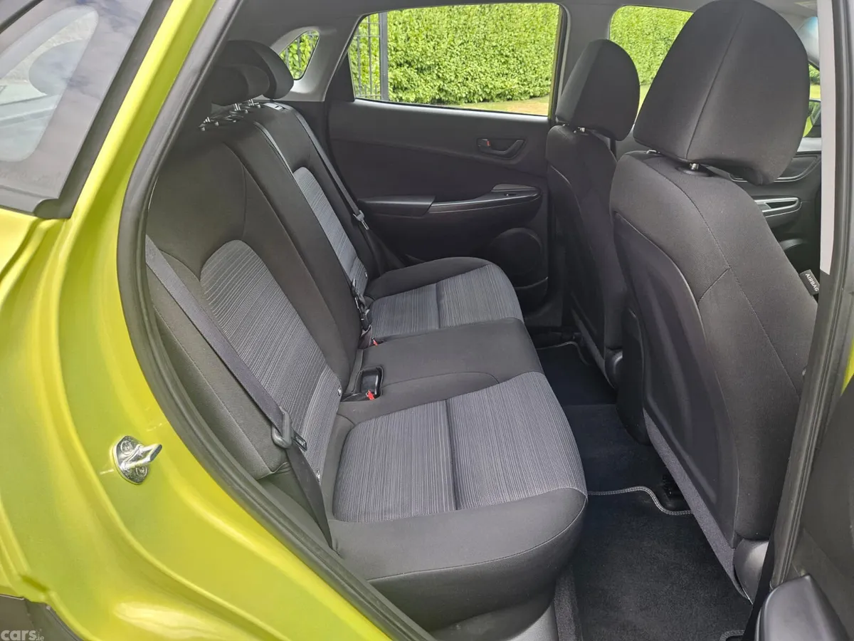 Hyundai KONA MPV, Petrol, 2018, Green