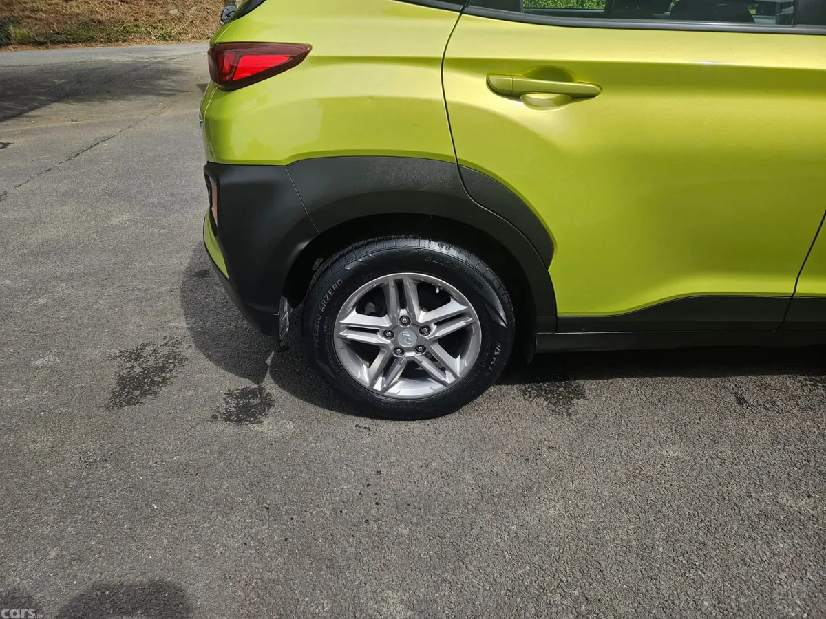Hyundai KONA MPV, Petrol, 2018, Green