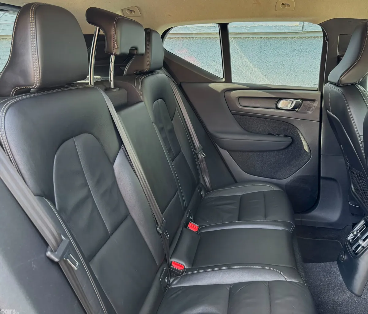 Volvo XC40 SUV, Petrol Hybrid, 2022, Black
