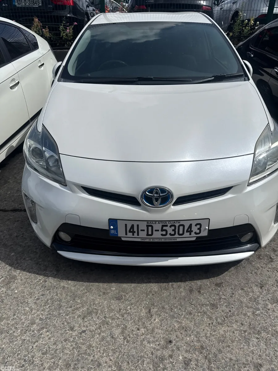 Toyota Prius Hatchback, Petrol Hybrid, 2014, White