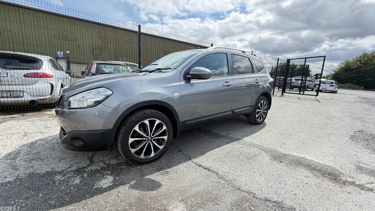 Nissan Qashqai Hatchback, Diesel, 2014, Grey
