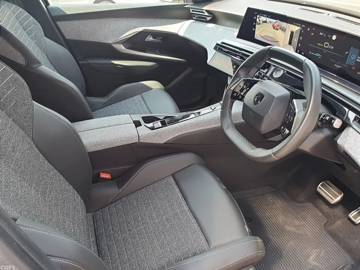 Peugeot 3008 SUV, Electric, 2026, Black