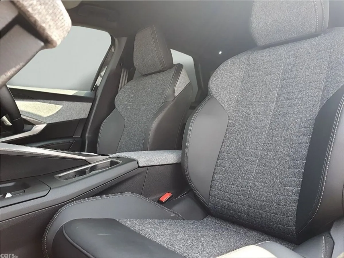 Peugeot 3008 SUV, Electric, 2026, Black
