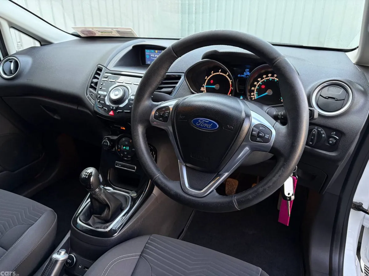 Ford Fiesta Hatchback, Petrol, 2014, White