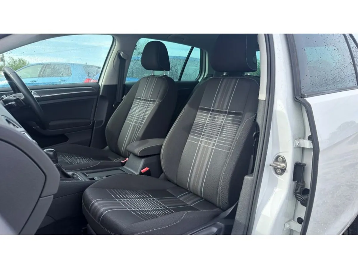 Volkswagen Golf Hatchback, Petrol, 2016, White