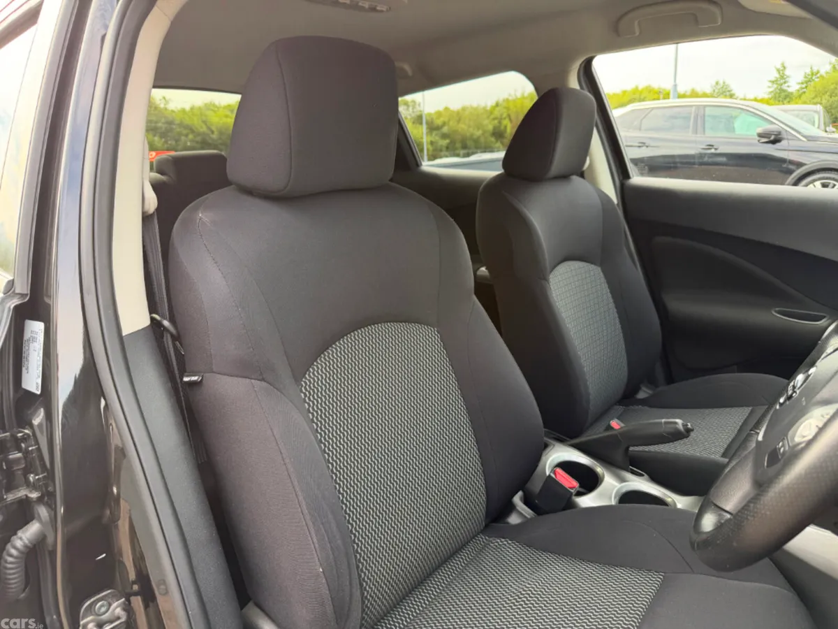 Nissan Juke Hatchback, Petrol, 2014, Black