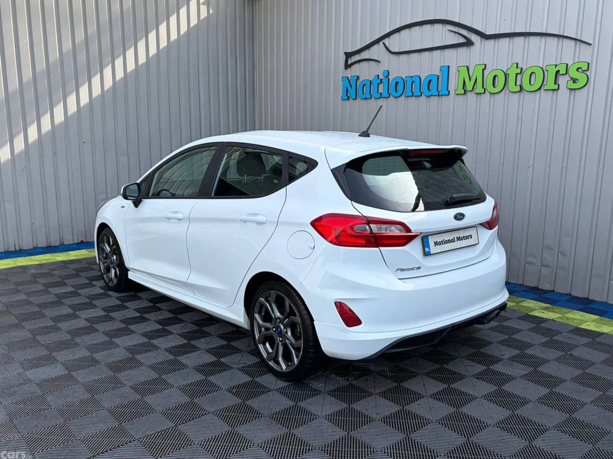 Ford Fiesta Hatchback, Petrol, 2019, White