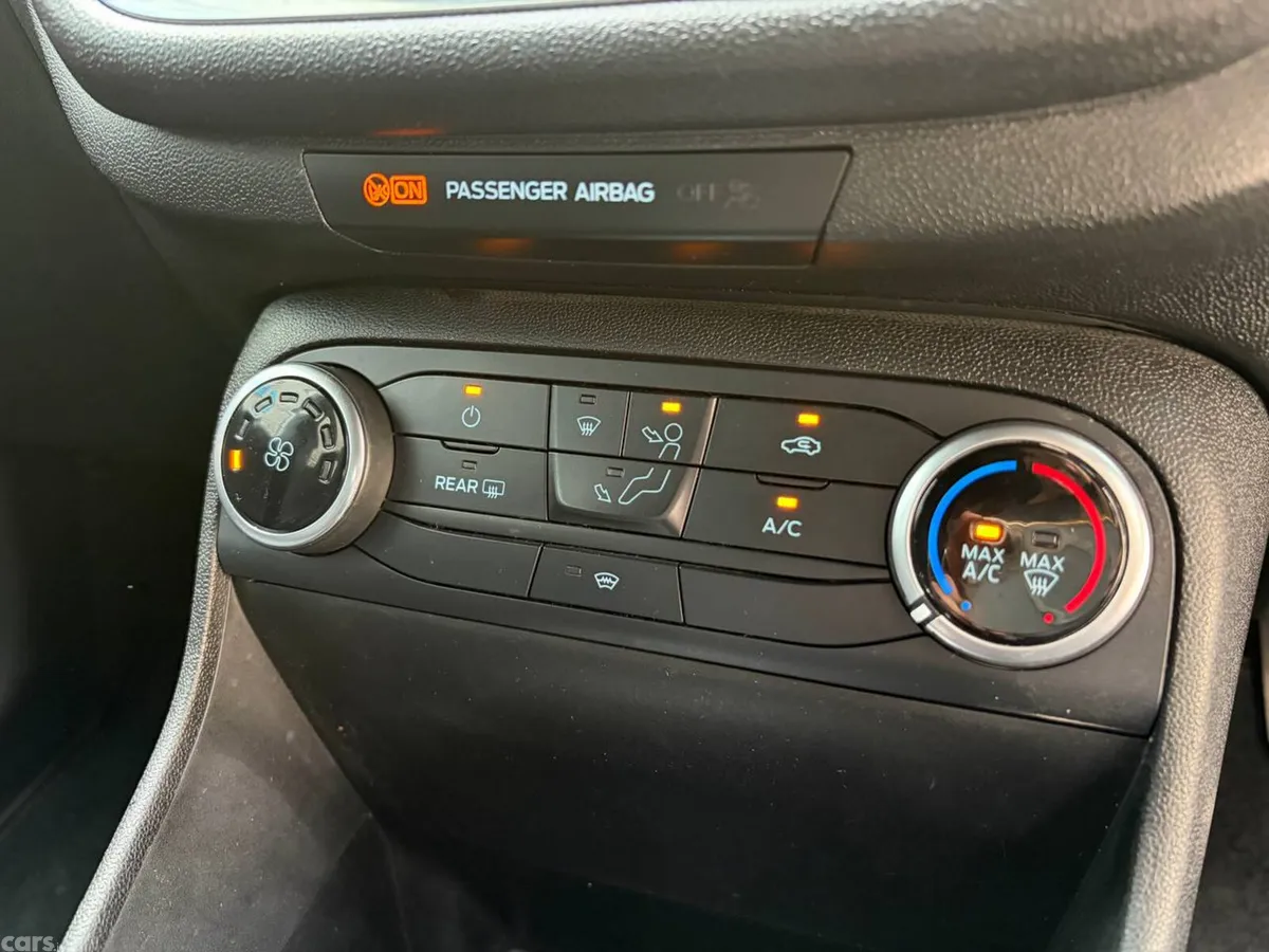 Ford Fiesta Hatchback, Petrol, 2019, White