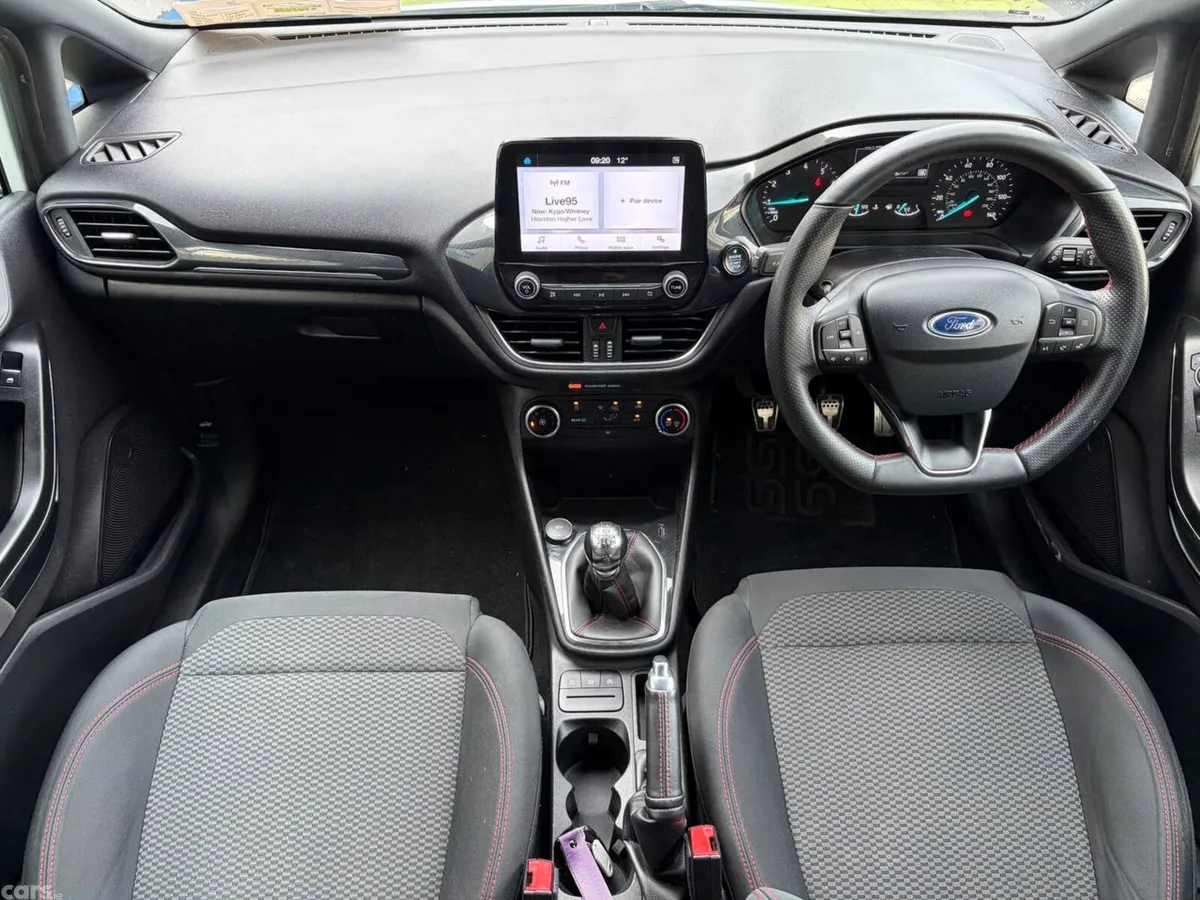 Ford Fiesta Hatchback, Petrol, 2019, White