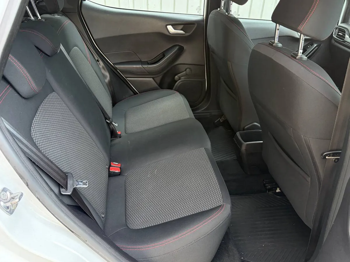 Ford Fiesta Hatchback, Petrol, 2019, White