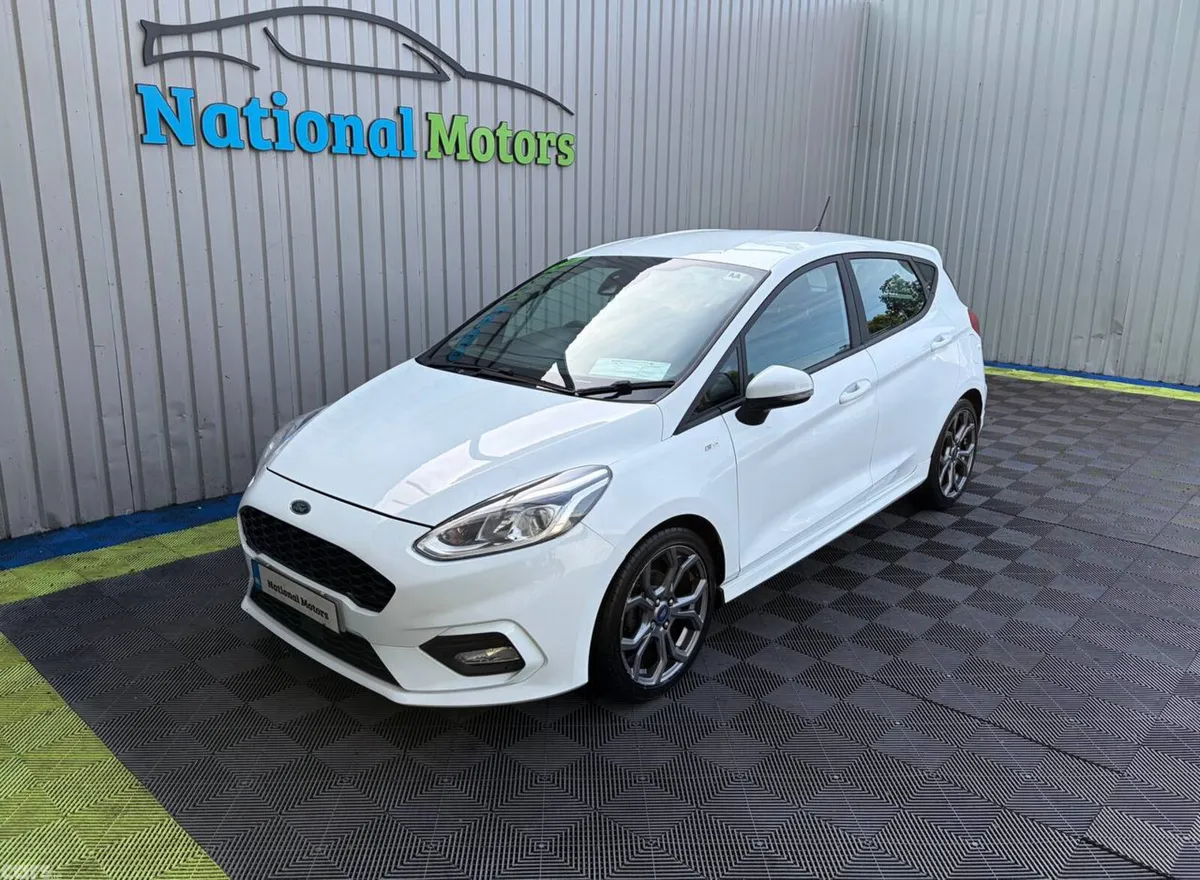 Ford Fiesta Hatchback, Petrol, 2019, White