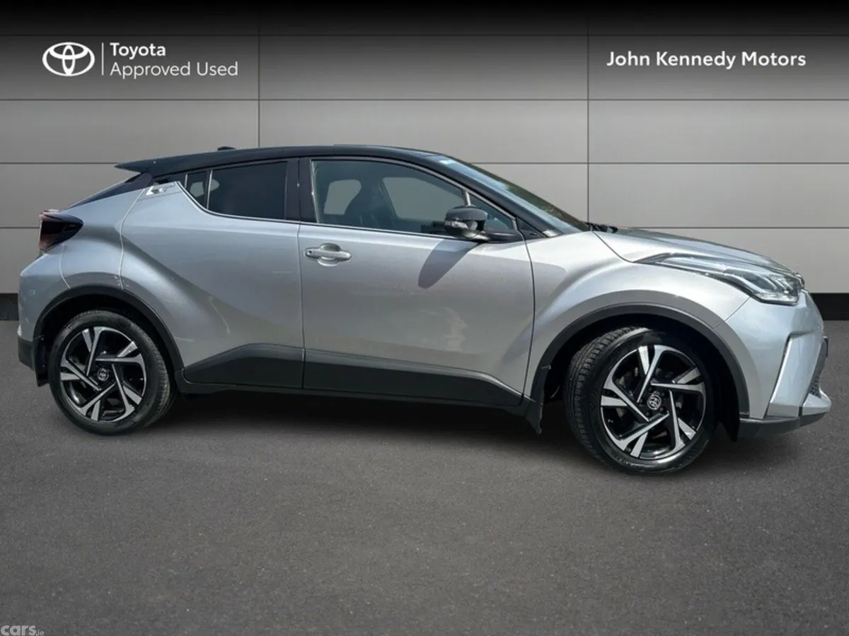 Toyota C-HR SUV, Petrol Hybrid, 2023, Silver