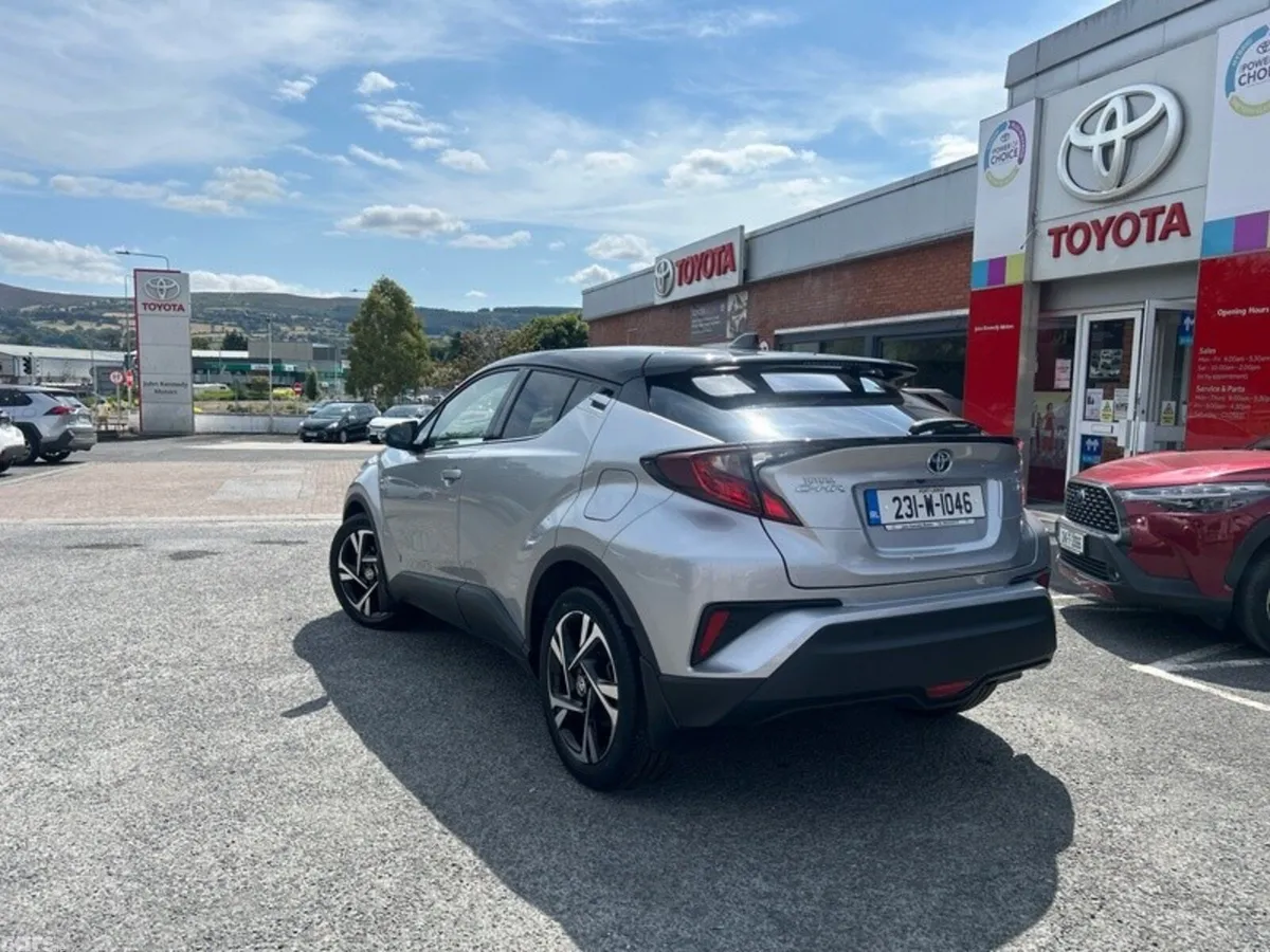 Toyota C-HR SUV, Petrol Hybrid, 2023, Silver