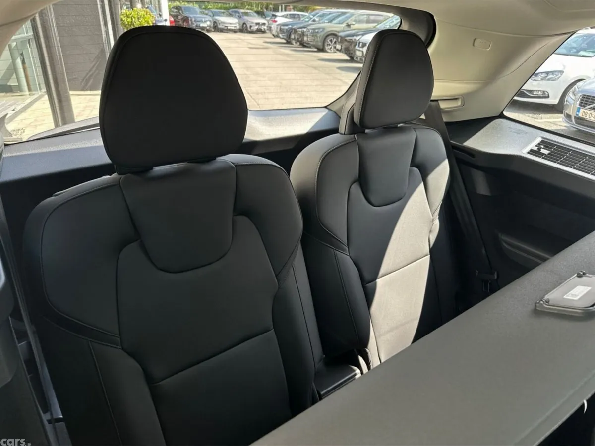 Volvo XC90 SUV, Petrol Plug-in Hybrid, 2026, Silver