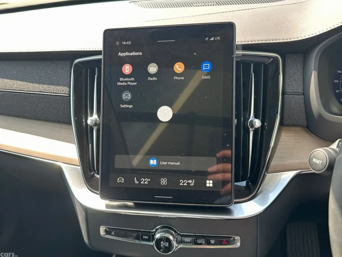 Volvo XC90 SUV, Petrol Plug-in Hybrid, 2026, Silver