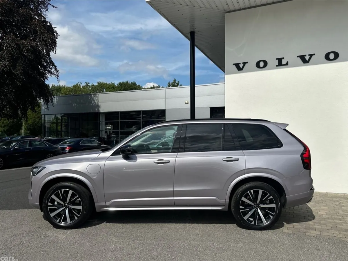 Volvo XC90 SUV, Petrol Plug-in Hybrid, 2026, Silver
