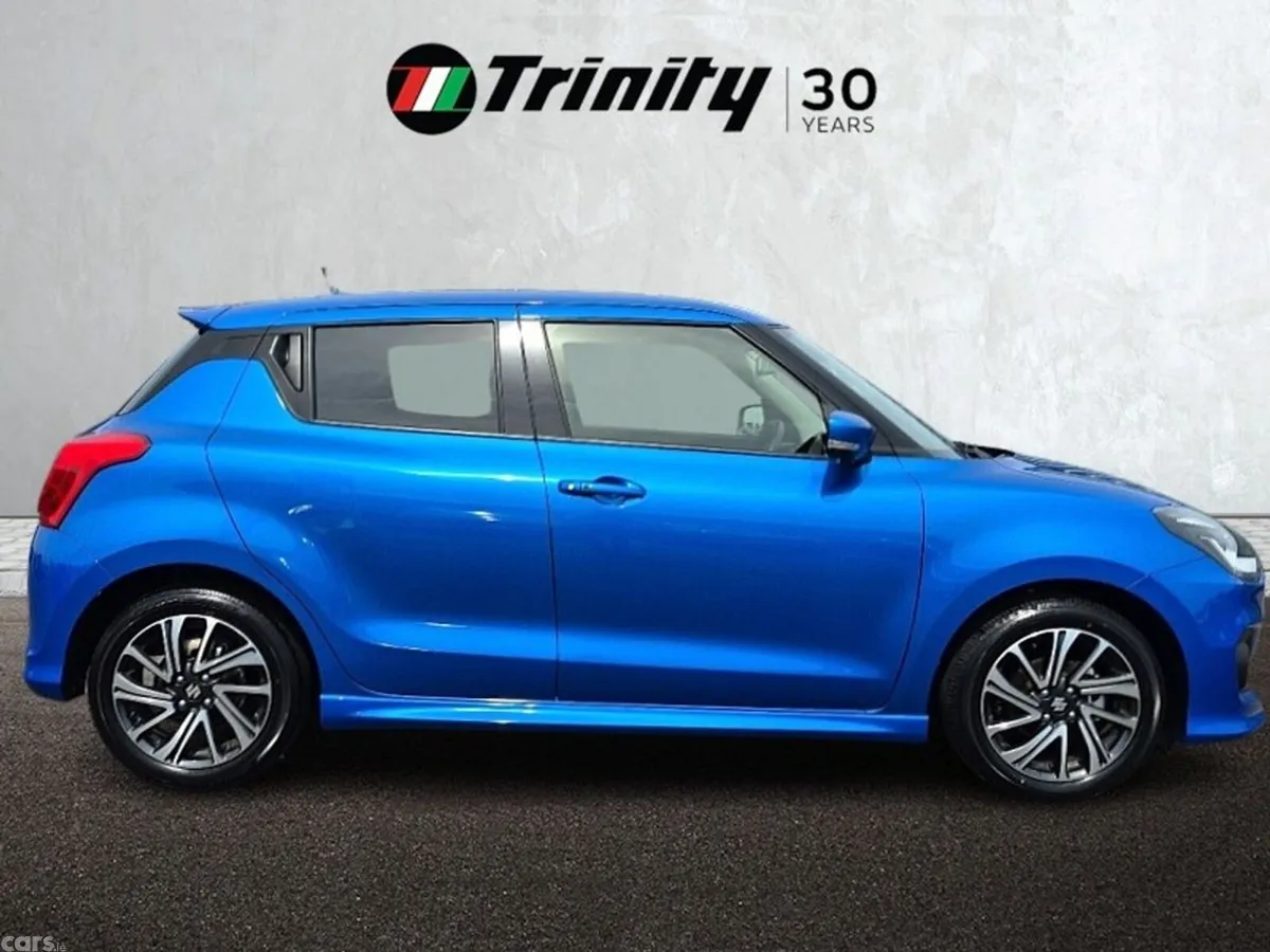 Suzuki Swift Hatchback, Petrol, 2023, Blue