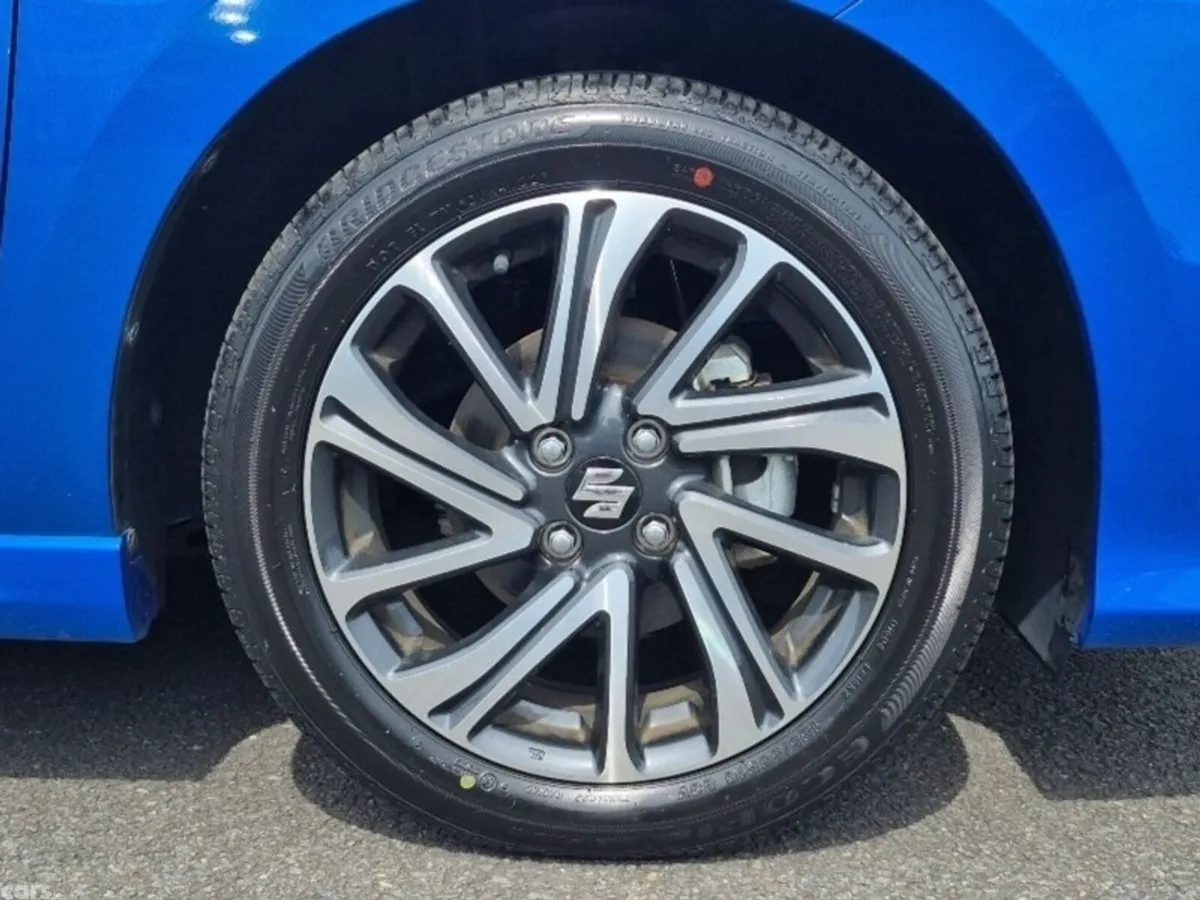 Suzuki Swift Hatchback, Petrol, 2023, Blue