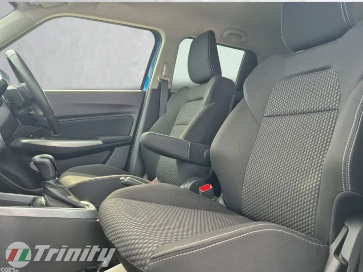 Suzuki Swift Hatchback, Petrol, 2023, Blue