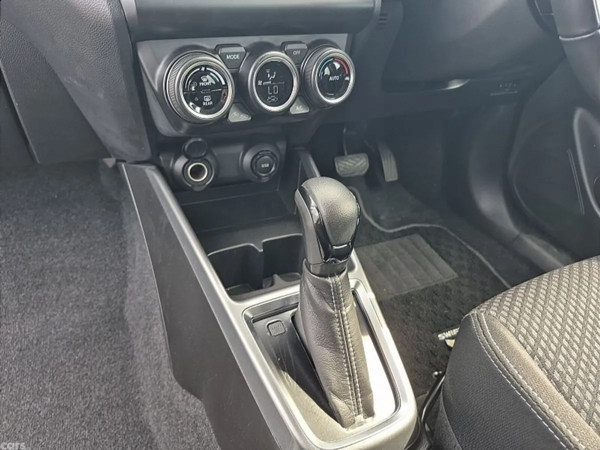 Suzuki Swift Hatchback, Petrol, 2023, Blue