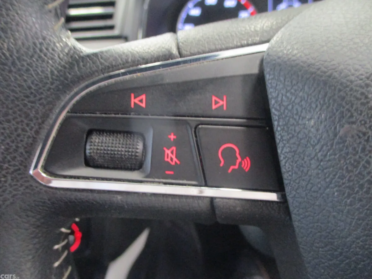 SEAT Arona SUV, Petrol, 2019, Red