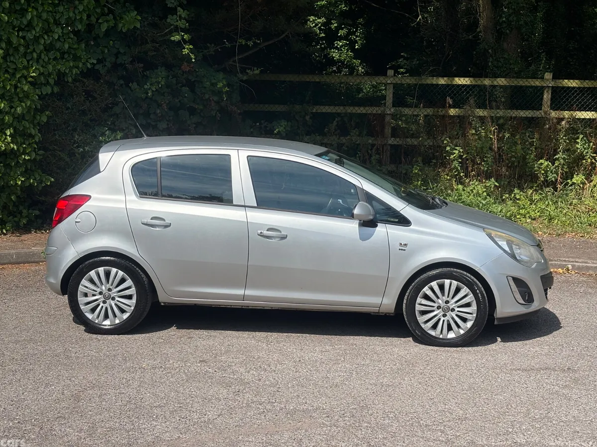 Opel Corsa Hatchback, Petrol, 2014, Silver