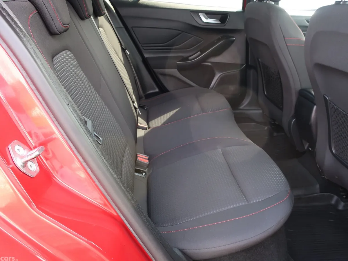 Ford Focus Hatchback, Petrol Hybrid, 2021, Red