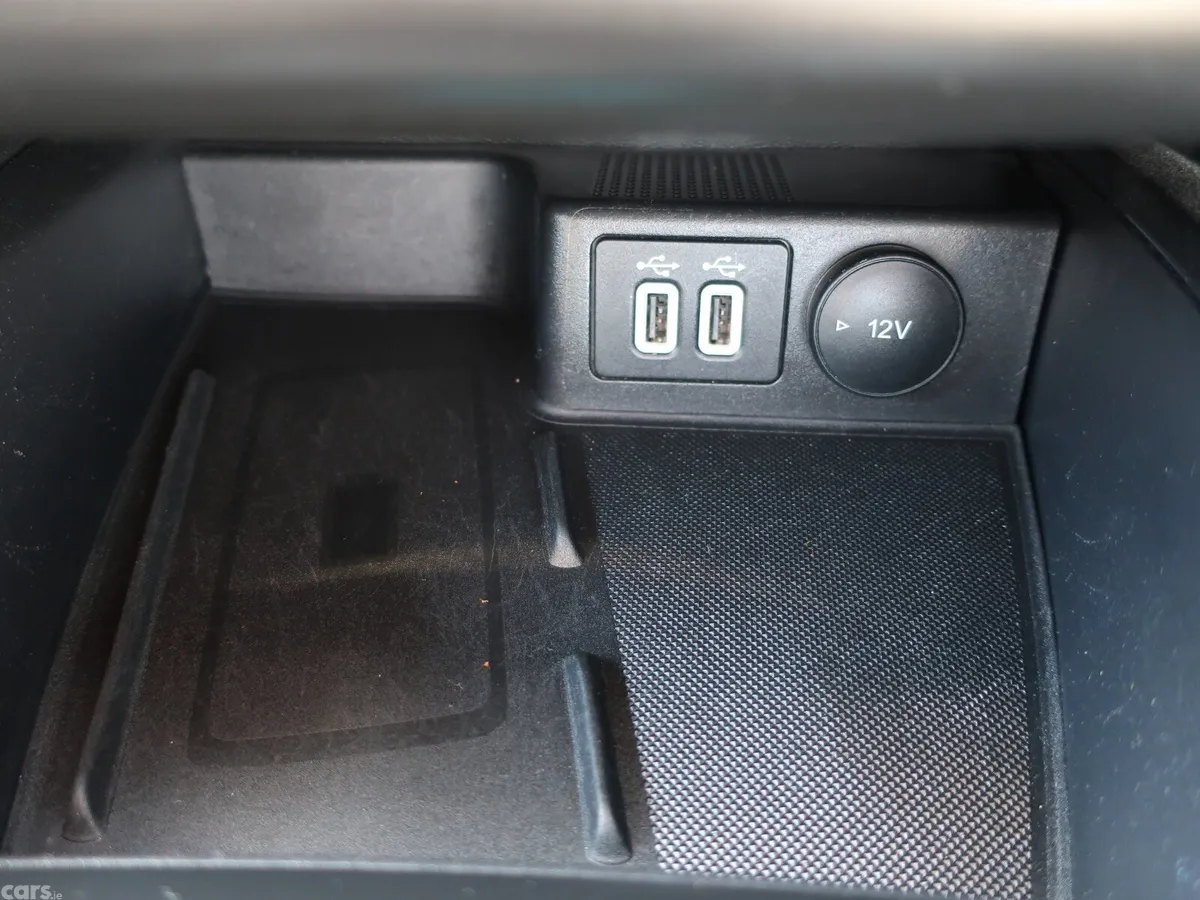 Ford Focus Hatchback, Petrol Hybrid, 2021, Red