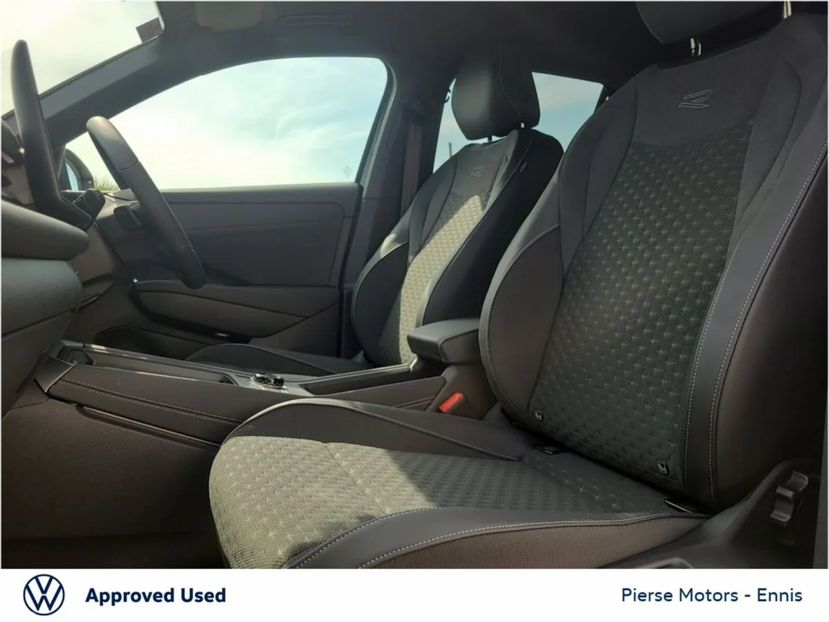 Volkswagen T-Roc SUV, Petrol, 2026, Black