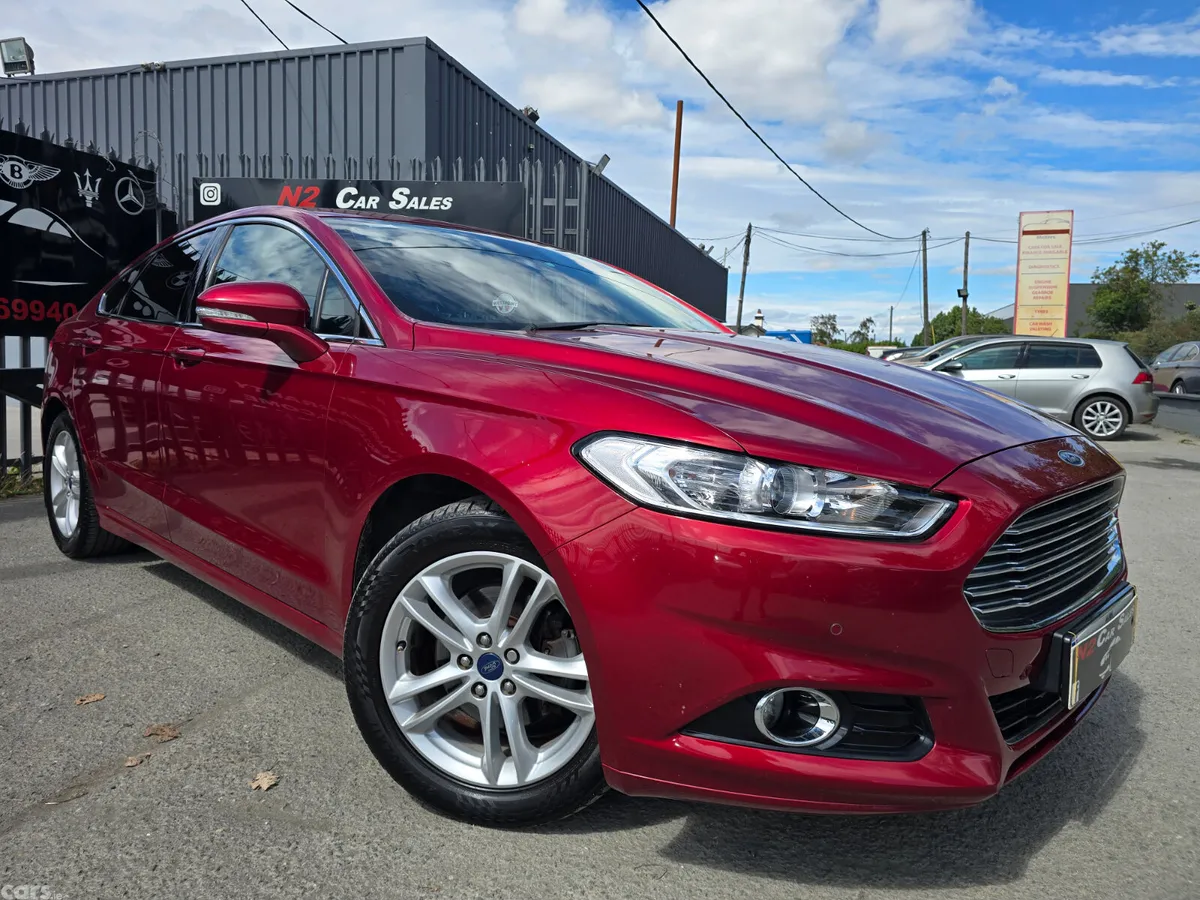 Ford Mondeo Hatchback, Diesel, 2017, Red