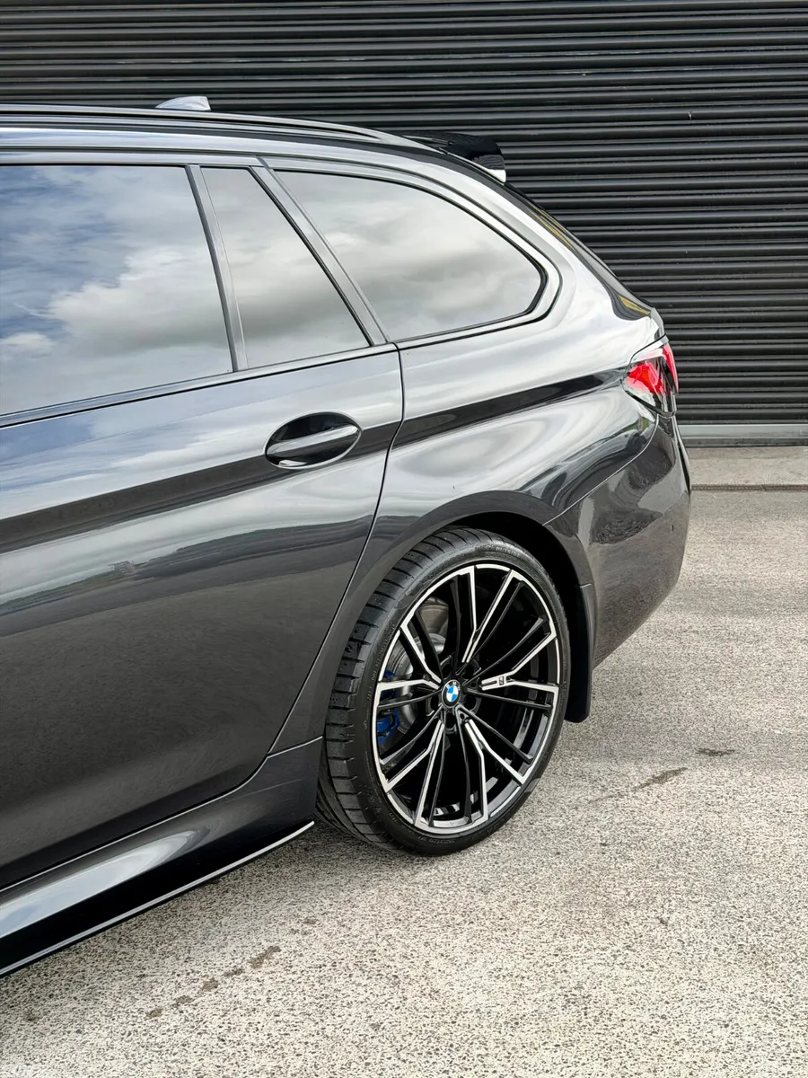 BMW 5-Series Estate, Diesel, 2021, Grey