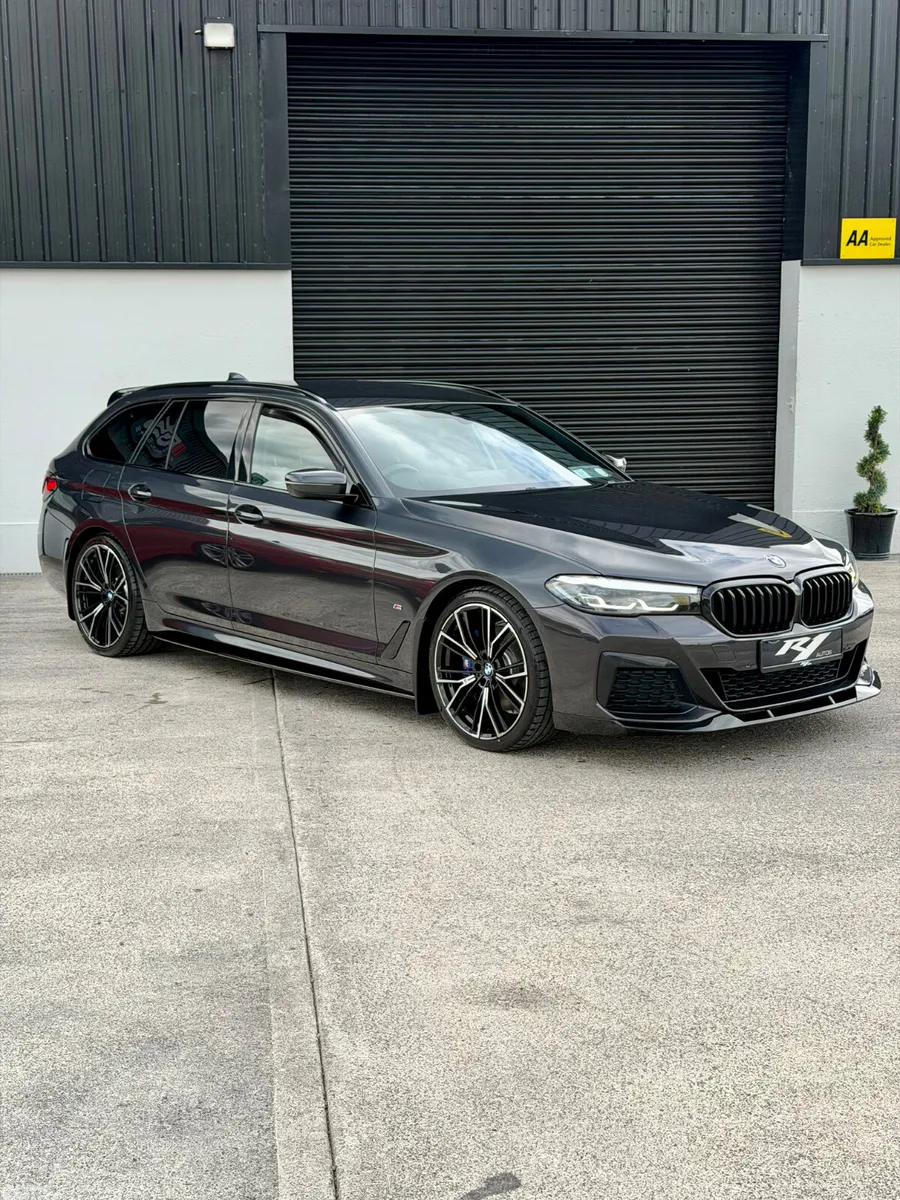 BMW 5-Series Estate, Diesel, 2021, Grey