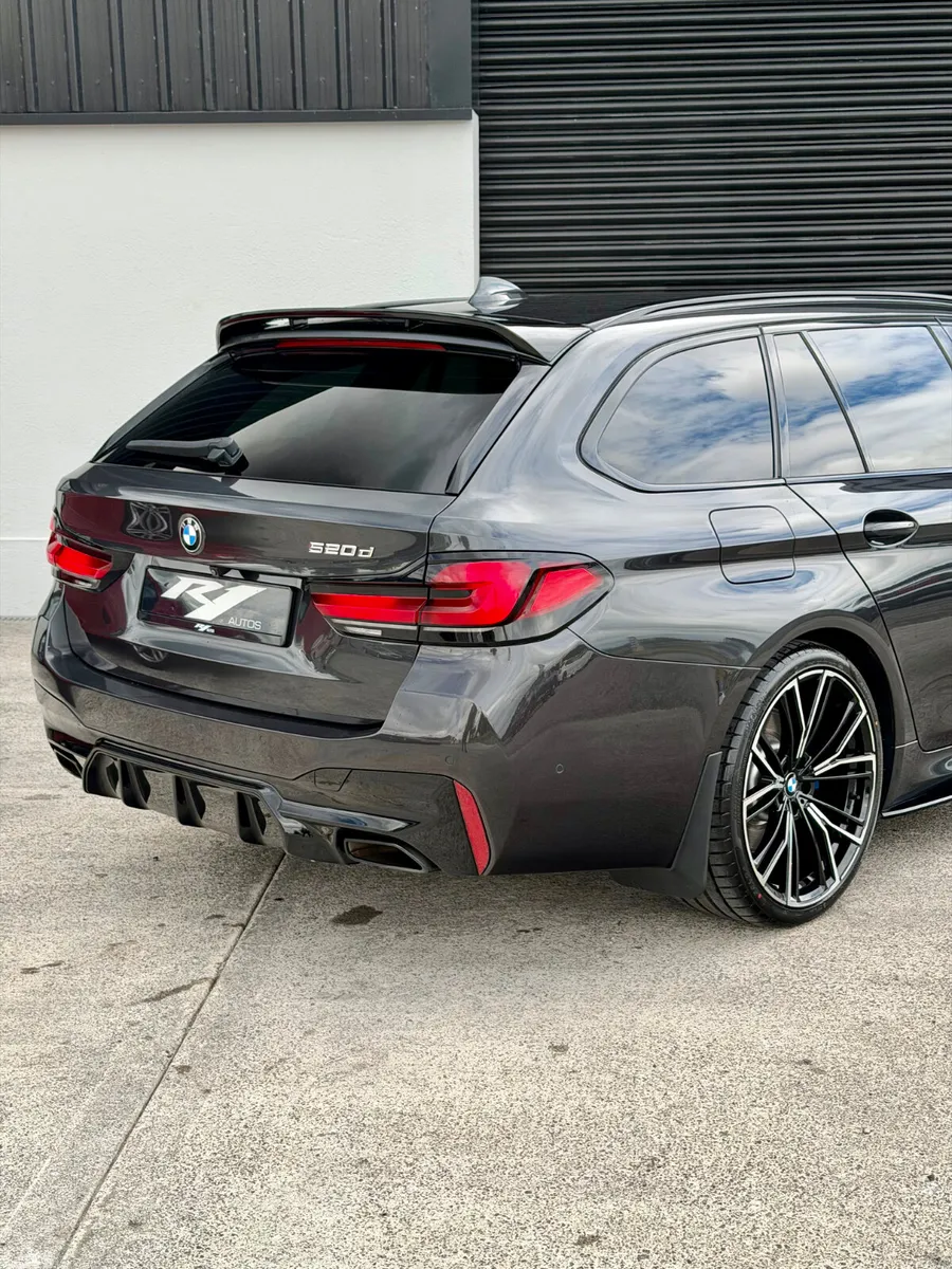 BMW 5-Series Estate, Diesel, 2021, Grey