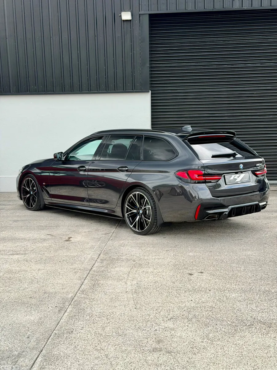 BMW 5-Series Estate, Diesel, 2021, Grey